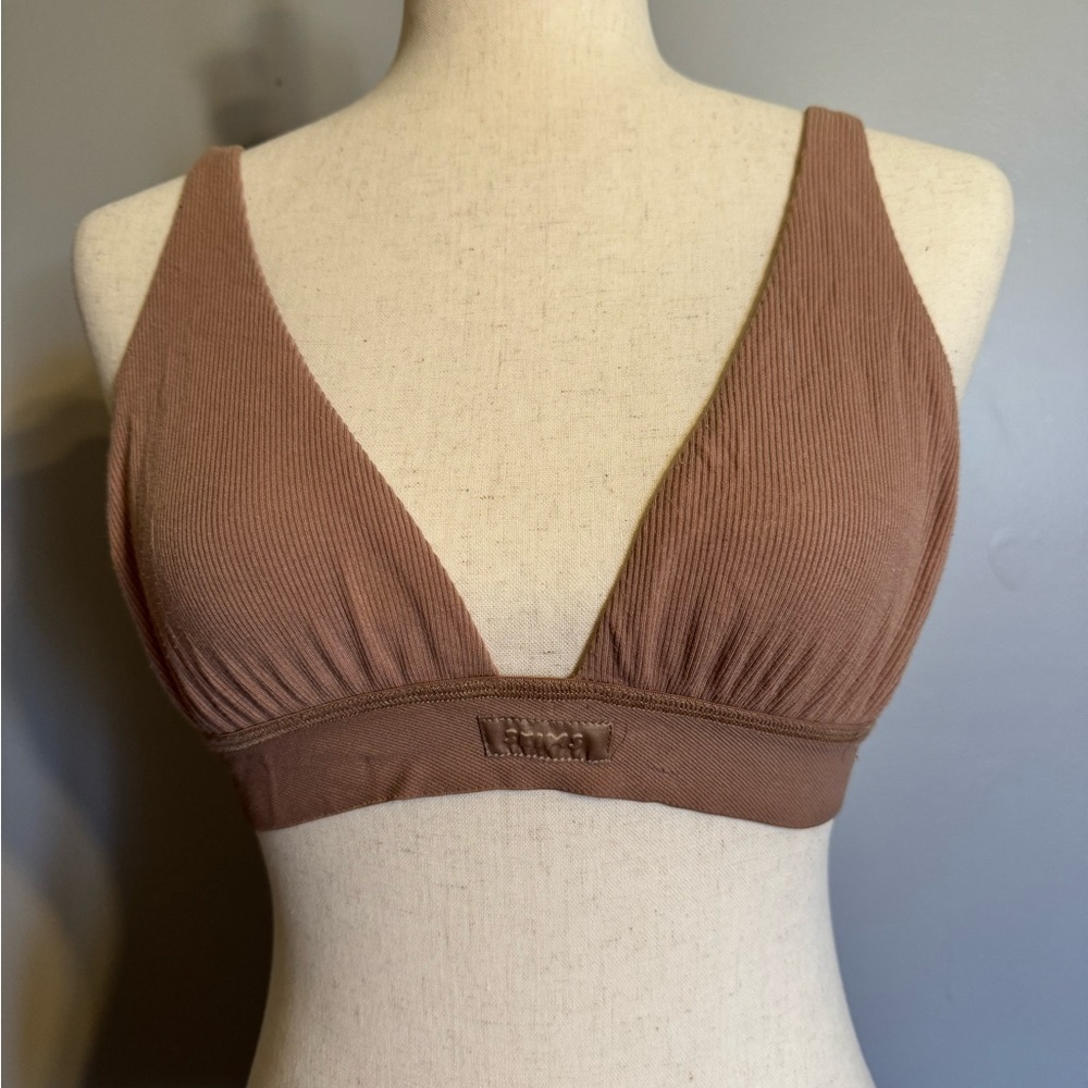 COPY - SKIMS soft lounge plunge bralette in color sienna- size L